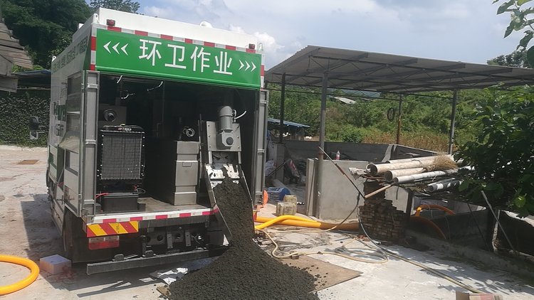 龙华山办事处污泥干湿分离技术